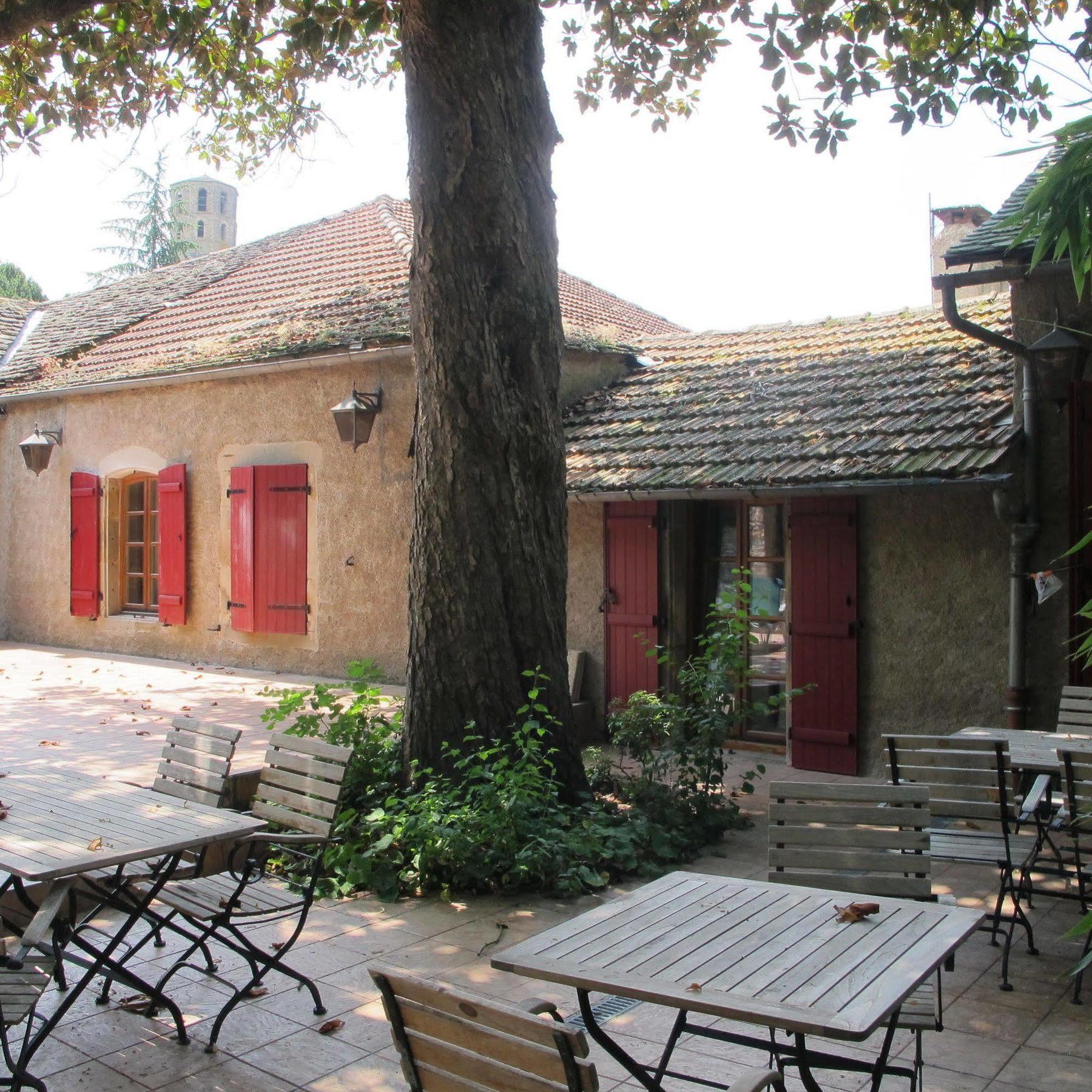 Отель Les Magnolias Curvalle Экстерьер фото